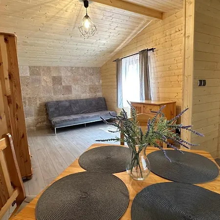 Wpadnij Do Lasu , Na Skalce