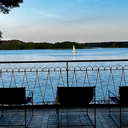 Wpadnij Do Lasu , Na Skalce