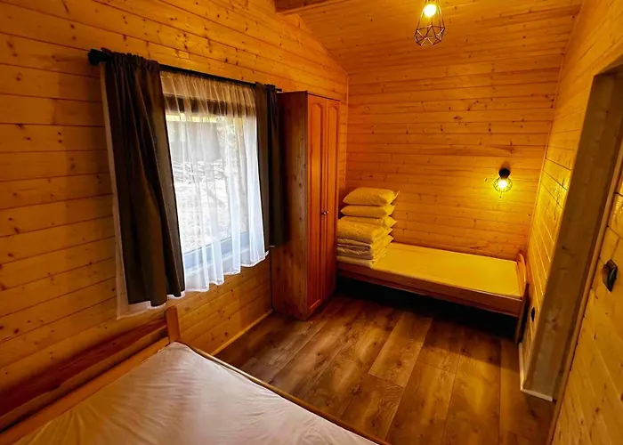 Wpadnij Do Lasu , Na Skalce