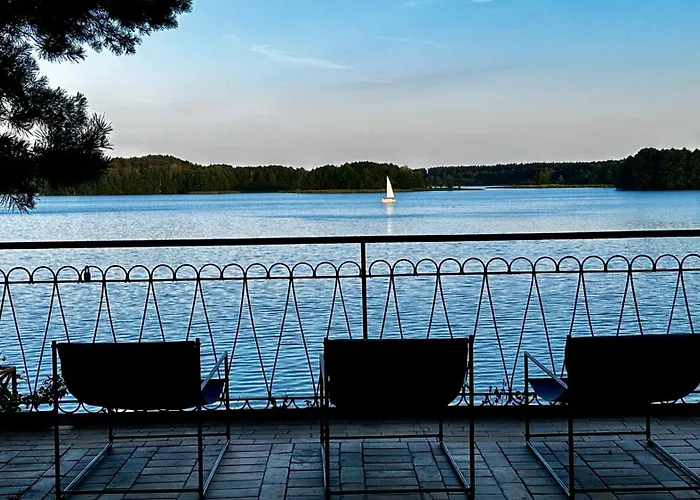 Wpadnij Do Lasu , Na Skalce